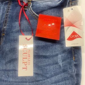 Jennifer Lopez skinny mid rise curvy through hip& thigh skinny leg opening 10S